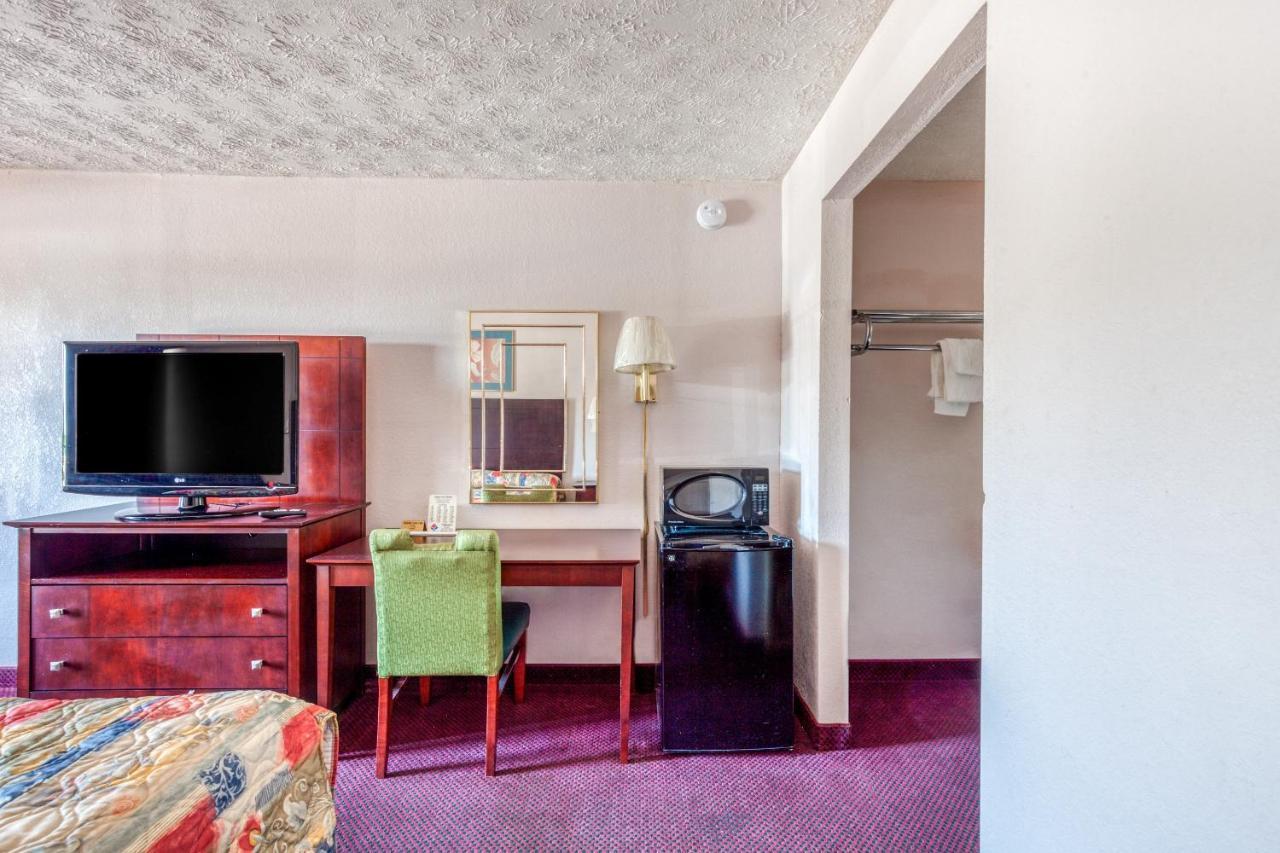 Oyo Hotel Decatur I-20 East & Wesley Club Dr Exteriér fotografie